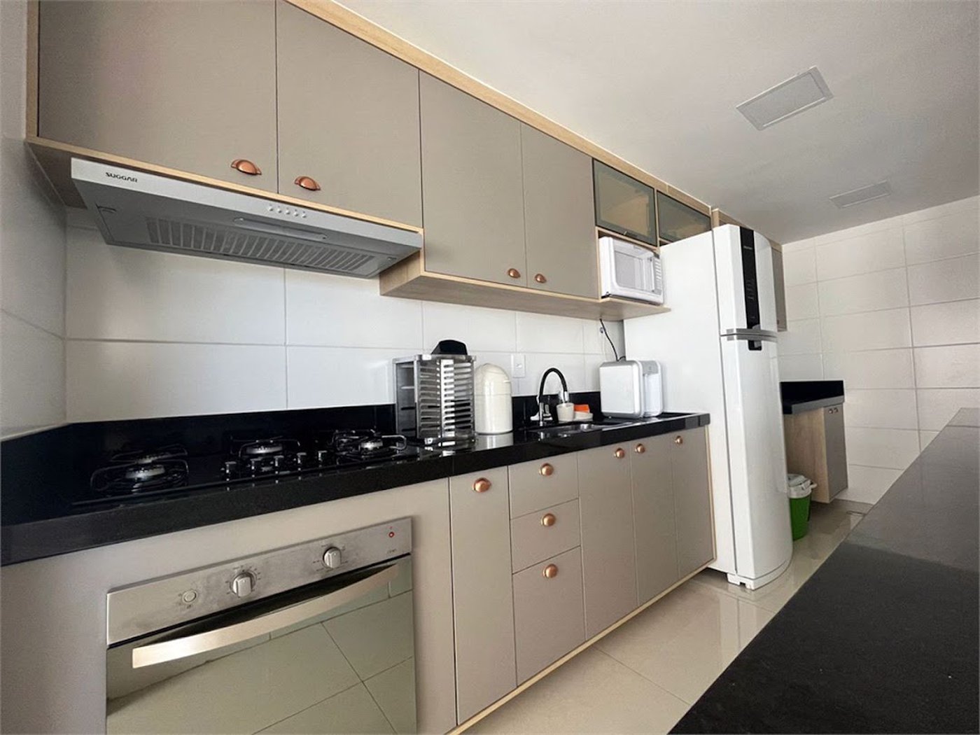 Apartamento Residencial à venda, Loteamento João Batista Julião, Guarujá - AP0662.