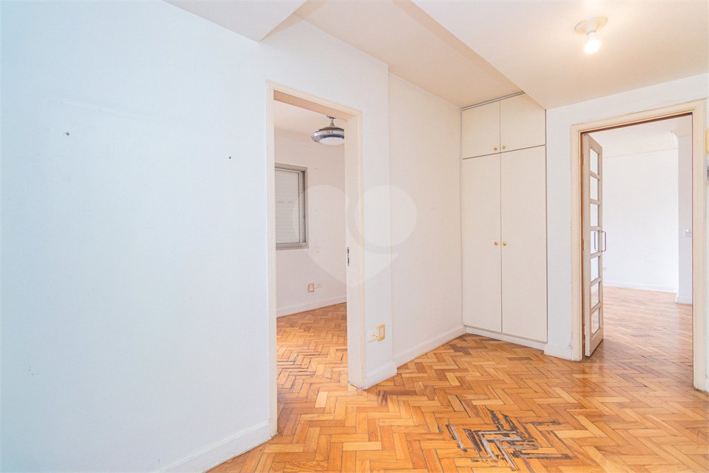 Apartamento à venda com 3 quartos, sendo 1 suíte, em Campo Belo, São Paulo, SP