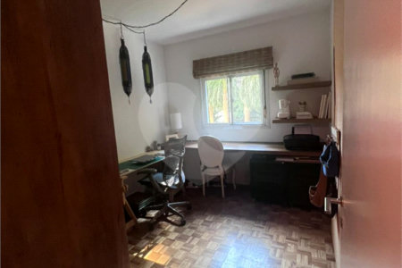 Apartamento à venda com 3 quartos, sendo 1 suíte, em Vila Olímpia, São Paulo, SP