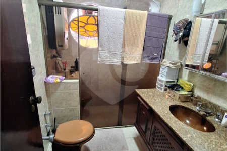 Sobrado à venda com 4 quartos, sendo 1 suíte, em Jardim Leonor Mendes de Barros, São Paulo, SP