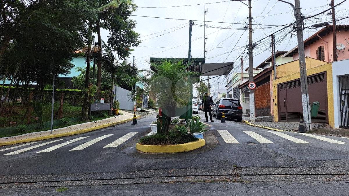 Sobrado à venda com 3 quartos, sendo 1 suíte,  em Jardim Olympia, São Paulo, SP