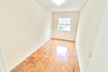 Sobrado à venda com 3 quartos em Vila Gustavo, São Paulo, SP
