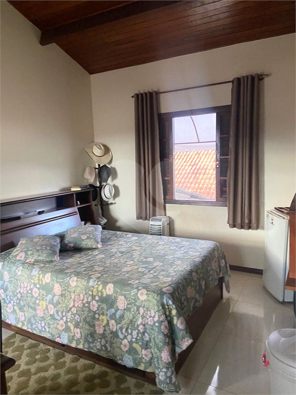 Sobrado à venda com 3 quartos, sendo 1 suíte,  em Vila Suissa, Mogi das Cruzes, SP