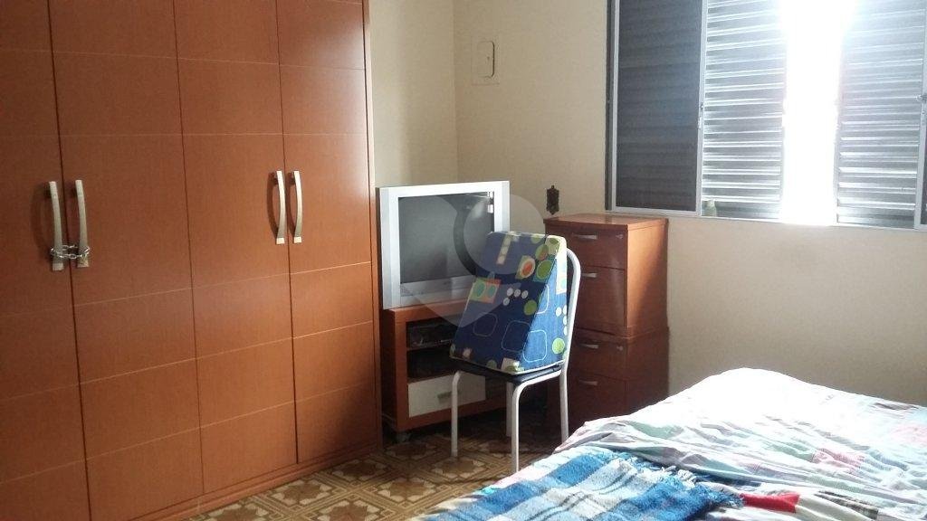 Sobrado à venda com 3 quartos em Parque Peruche, São Paulo, SP
