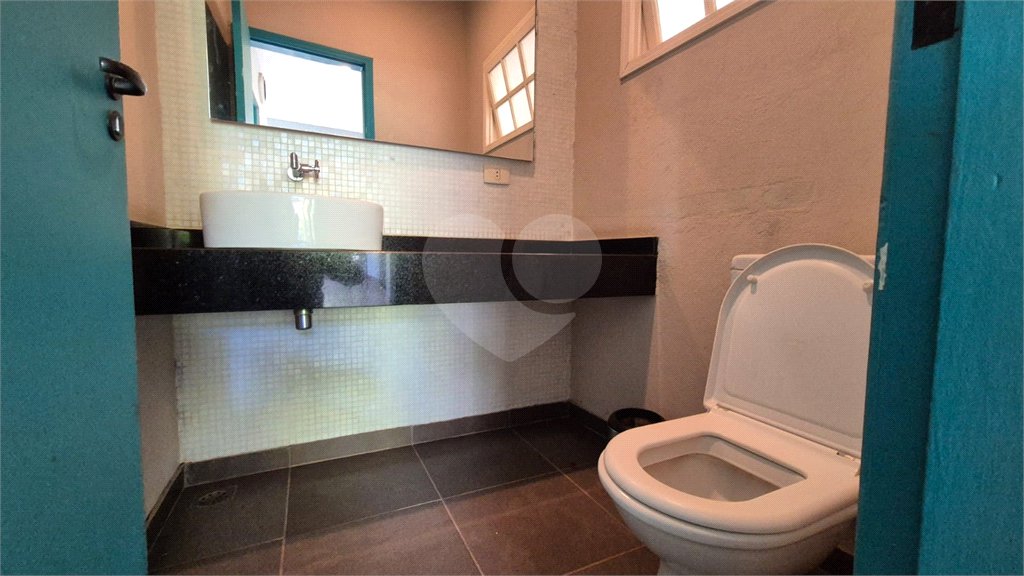 Casa à venda com 3 quartos, sendo 1 suíte,  no condomínio Vinhas da Vista Alegre - Lado Sede, Vinhedo - SP
