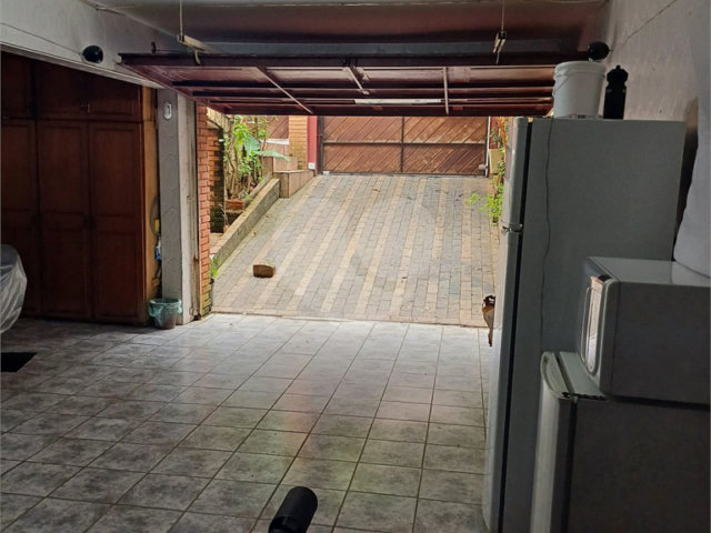 Sobrado à venda com 4 quartos, sendo 1 suíte,  em Tremembé, São Paulo, SP