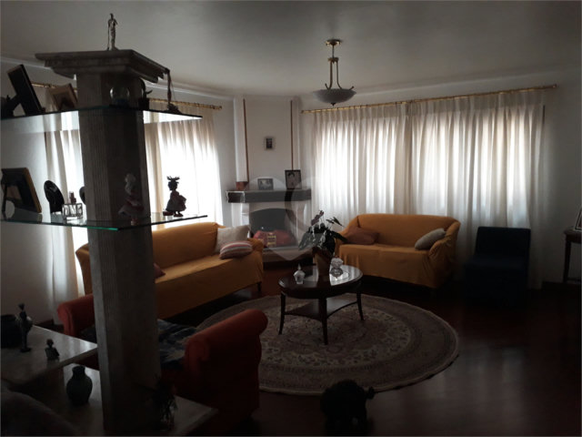 Casa à venda com 6 suítes no condomínio Gabriel Quadros, São Paulo - SP
