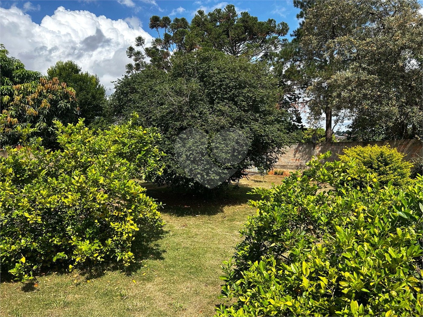 Sobrado à venda com 3 quartos, sendo 2 suítes, em Vila Mazzei, Itapetininga, SP