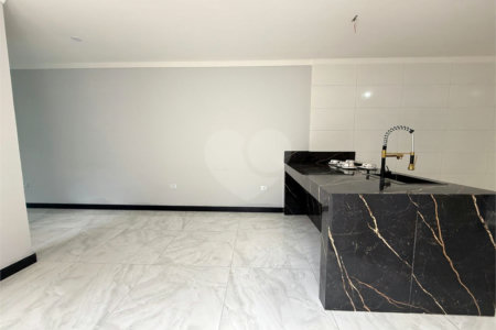 Casa à venda com 3 quartos, sendo 1 suíte, em Vila Rosália, Guarulhos, SP