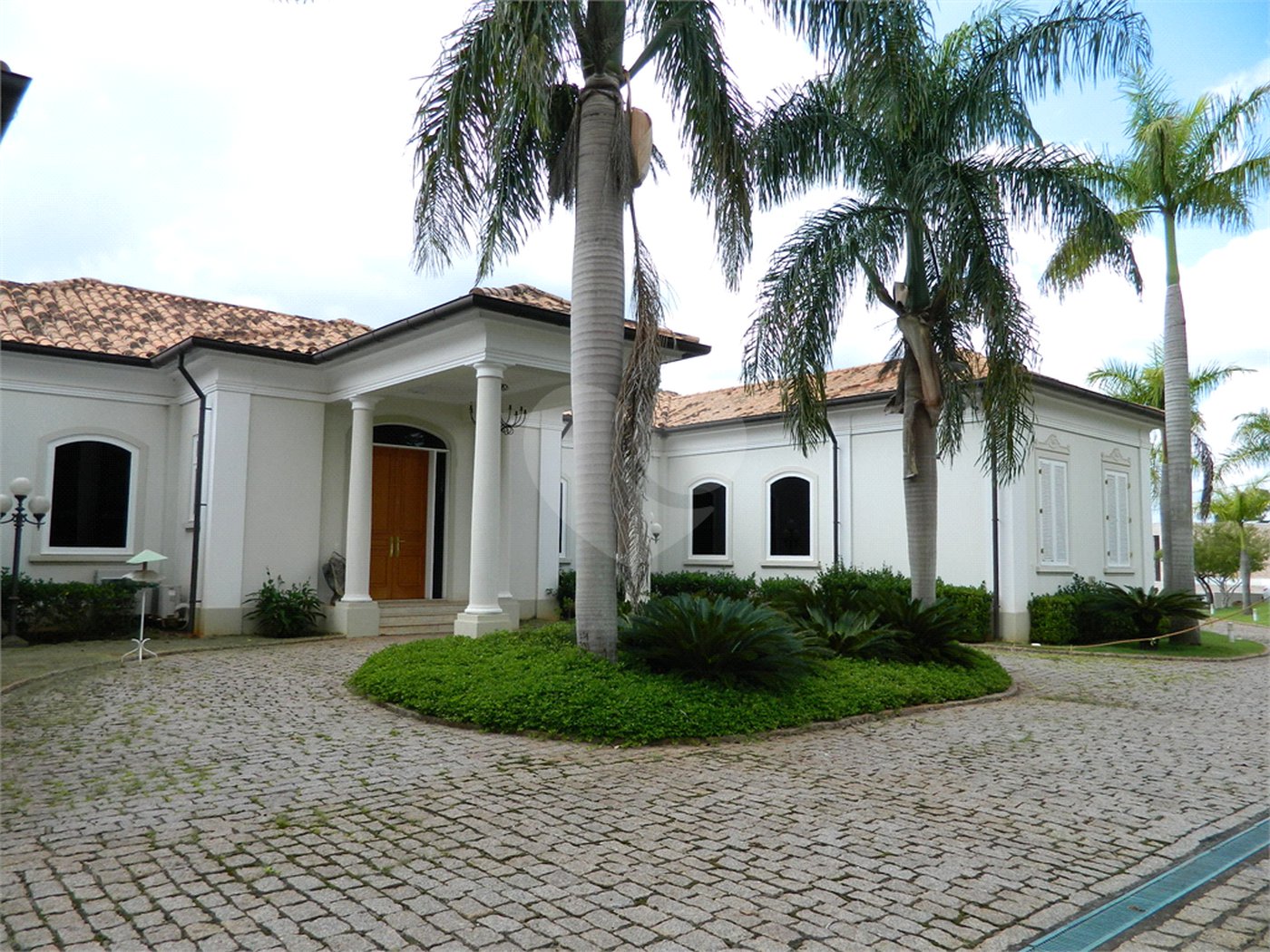 Casa à venda com 3 suítes no condomínio Fazenda Vila Real, Itu - SP