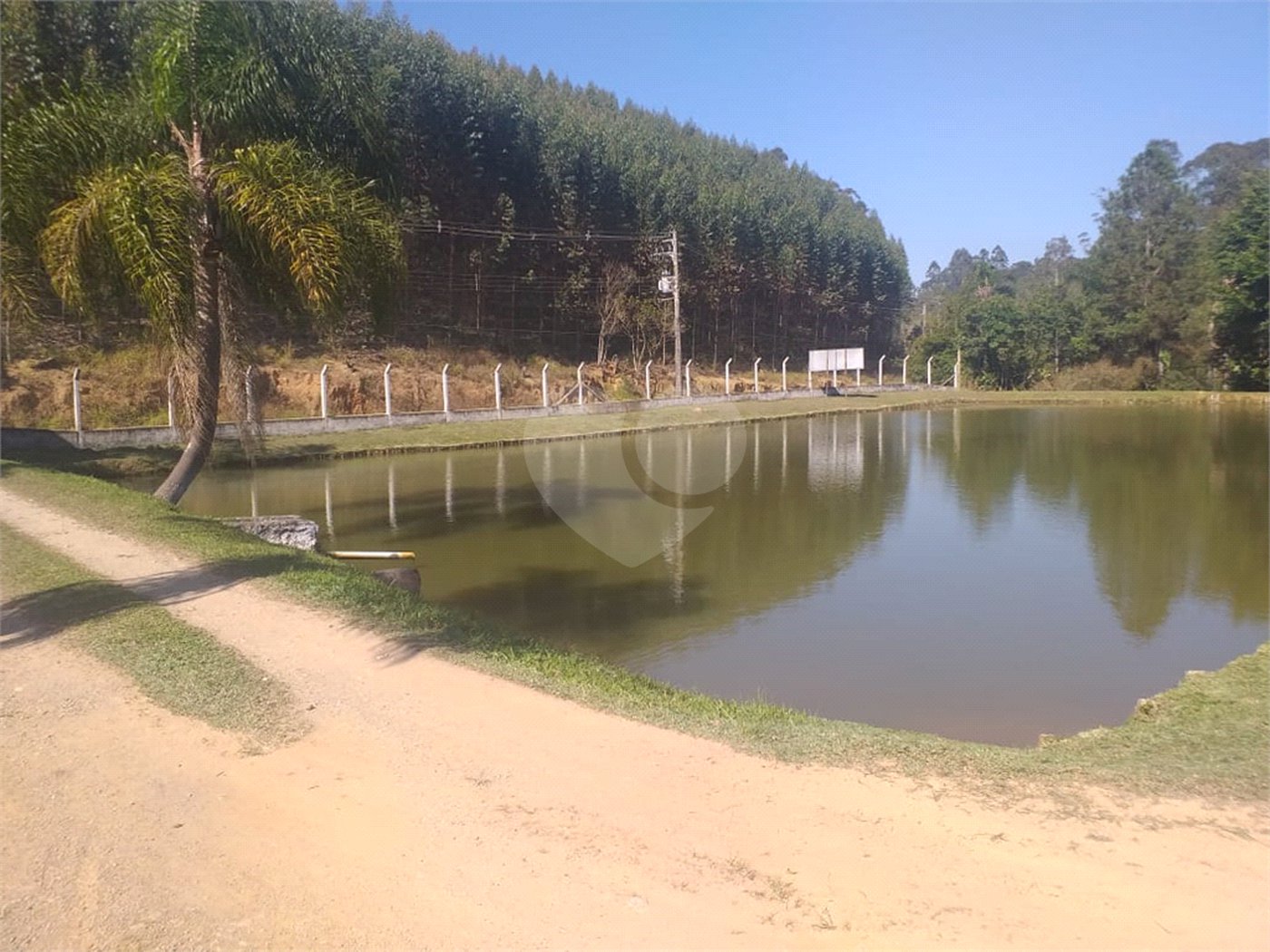 Sítio à venda com 4 quartos, sendo 1 suíte,  em Cruz das Almas, Biritiba-mirim, SP