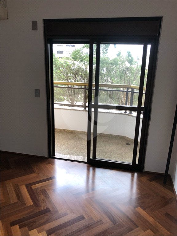 Apartamento à venda com 4 suítes em Vila Suzana, São Paulo, SP