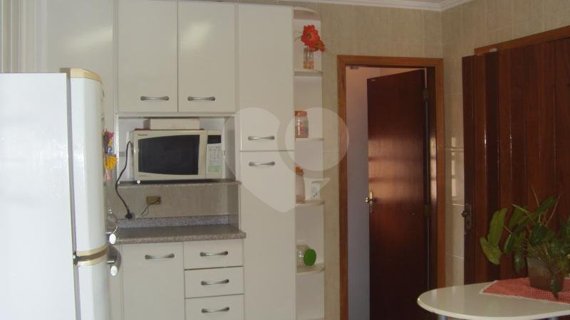 Sobrado à venda com 3 quartos, sendo 1 suíte, em Tremembé, São Paulo, SP