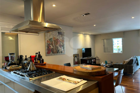 Apartamento à venda com 2 quartos, sendo 1 suíte, em Vila Andrade, São Paulo, SP