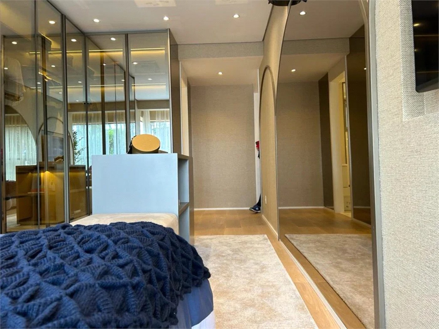 Apartamento à venda com 3 suítes em Jardim das Acácias, São Paulo, SP