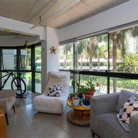 Apartamento à venda com 3 quartos, sendo 1 suíte, em Jardim Morumbi, São Paulo, SP