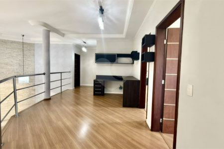 Casa à venda com 4 suítes no condomínio Parque Village Castelo, Itu - SP