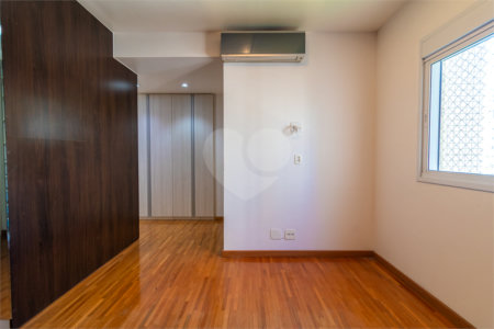 Apartamento à venda com 3 suítes em Brooklin, São Paulo, SP