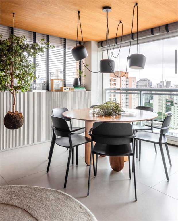 Apartamento à venda com 2 suítes em Vila Olímpia, São Paulo, SP