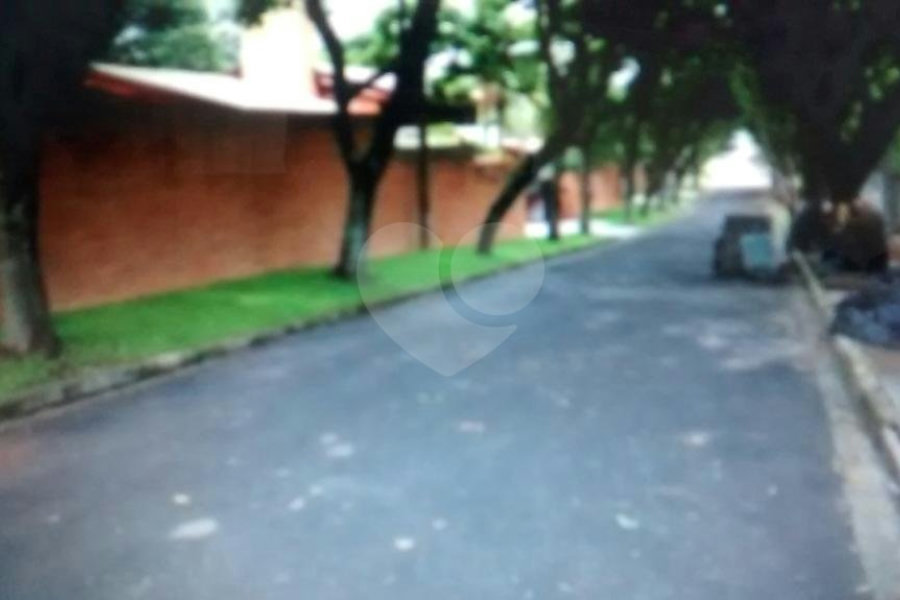 Sobrado à venda com 7 quartos, sendo 5 suítes, em Chácara das Paineiras, Carapicuíba, SP