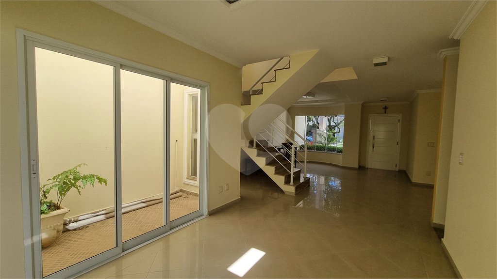 Casa à venda ou para alugar com 3 quartos, sendo 1 suíte,  no condomínio Residencial Villa dos Inglezes, Sorocaba - SP