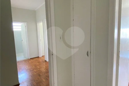 Apartamento à Venda | 327 m² | 4 dormitórios (1 suíte) | 2 vagas na Mooca!