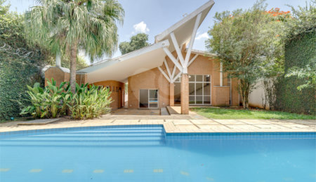 Casa Térrea à venda com 3 quartos, sendo 1 suíte,  em Granja Julieta, São Paulo, SP