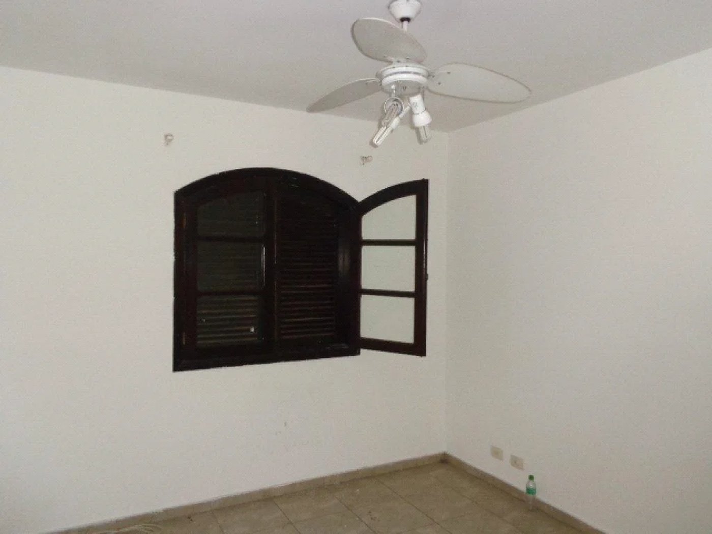 Casa à venda com 3 suítes no condomínio Dracena, São Paulo - SP