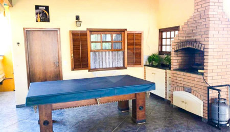 Casa à venda com 3 quartos, sendo 1 suíte,  no condomínio Vivenda das Vinhas, Vinhedo - SP