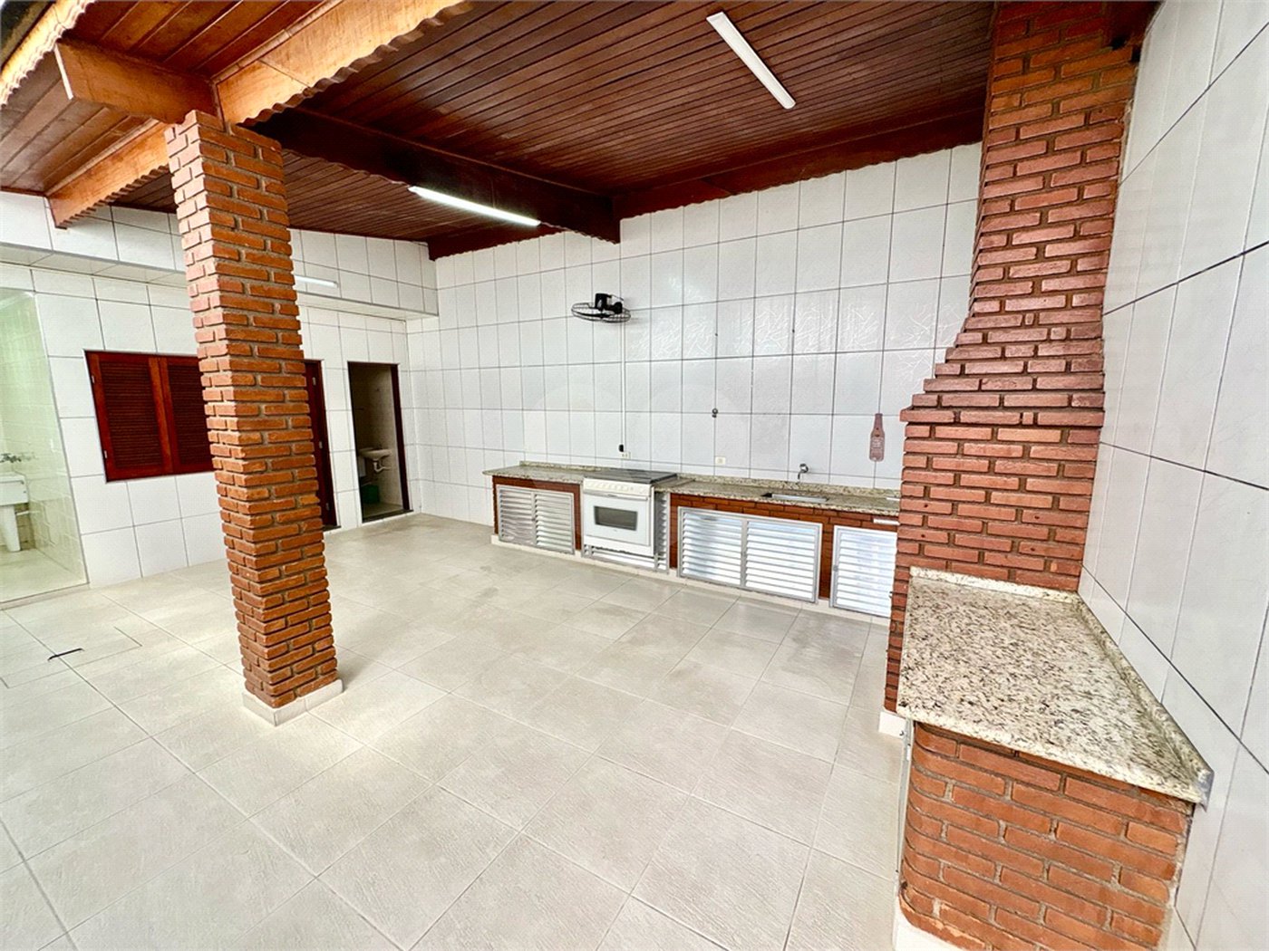Sobrado à venda ou para alugar com 3 quartos, sendo 1 suíte, em Santana, São Paulo, SP