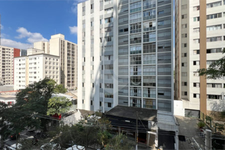 Apartamento à venda com 3 quartos, sendo 1 suíte, em Pinheiros, São Paulo, SP