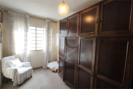 Sobrado à venda com 3 quartos em Moema, São Paulo, SP