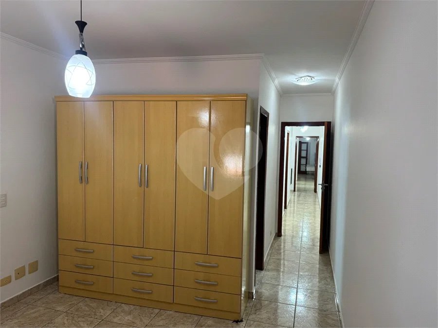 Sobrado à venda ou para alugar com 3 suítes em Vila Sônia, São Paulo, SP
