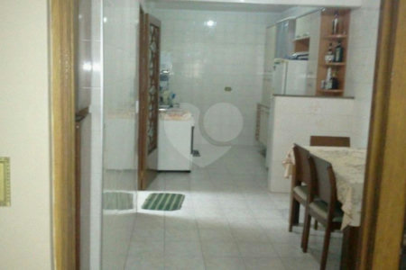 Casa à venda com 2 quartos, sendo 1 suíte, em Vila Gumercindo, São Paulo, SP