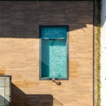 Indaiatuba - Condomínio Milano - Sobrado - 350 m² de terreno - 240 m² de área construída - 4 vagas de garagem, sendo 2 cobertas - Salas de estar e jantar integradas - 3 suítes com closet e varanda no pavimento superior - Escritório no térreo - Espaço gourmet com churrasqueira - Banheiro externo