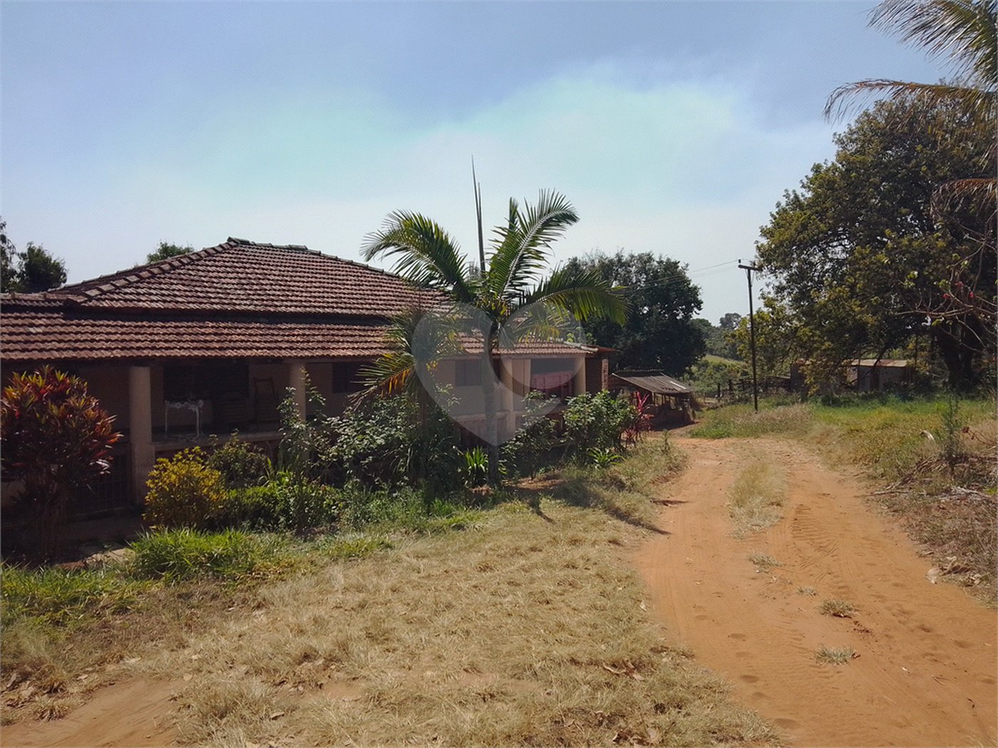 Excelente sítio de 27 alqueires, ótima localização em São Carlos.