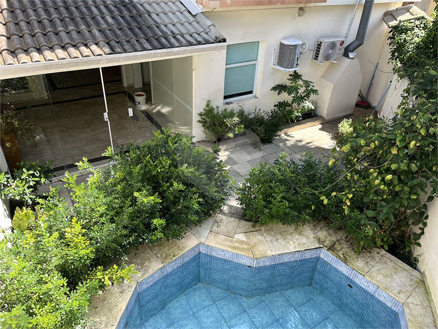 Casa para alugar com 4 quartos, sendo 2 suítes, no condomínio Porto Fino, São Paulo - SP
