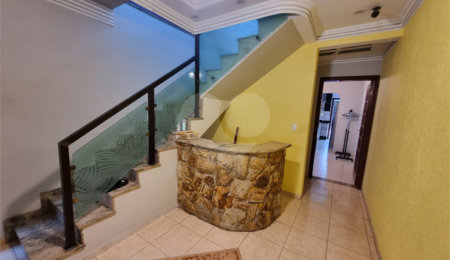 Sobrado à venda com 4 quartos, sendo 2 suítes, em Vila Barreto, São Paulo, SP