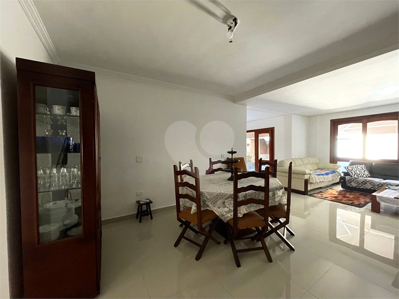Sobrado à venda com 3 quartos, sendo 2 suítes, em Alto da Boa Vista, São Paulo, SP