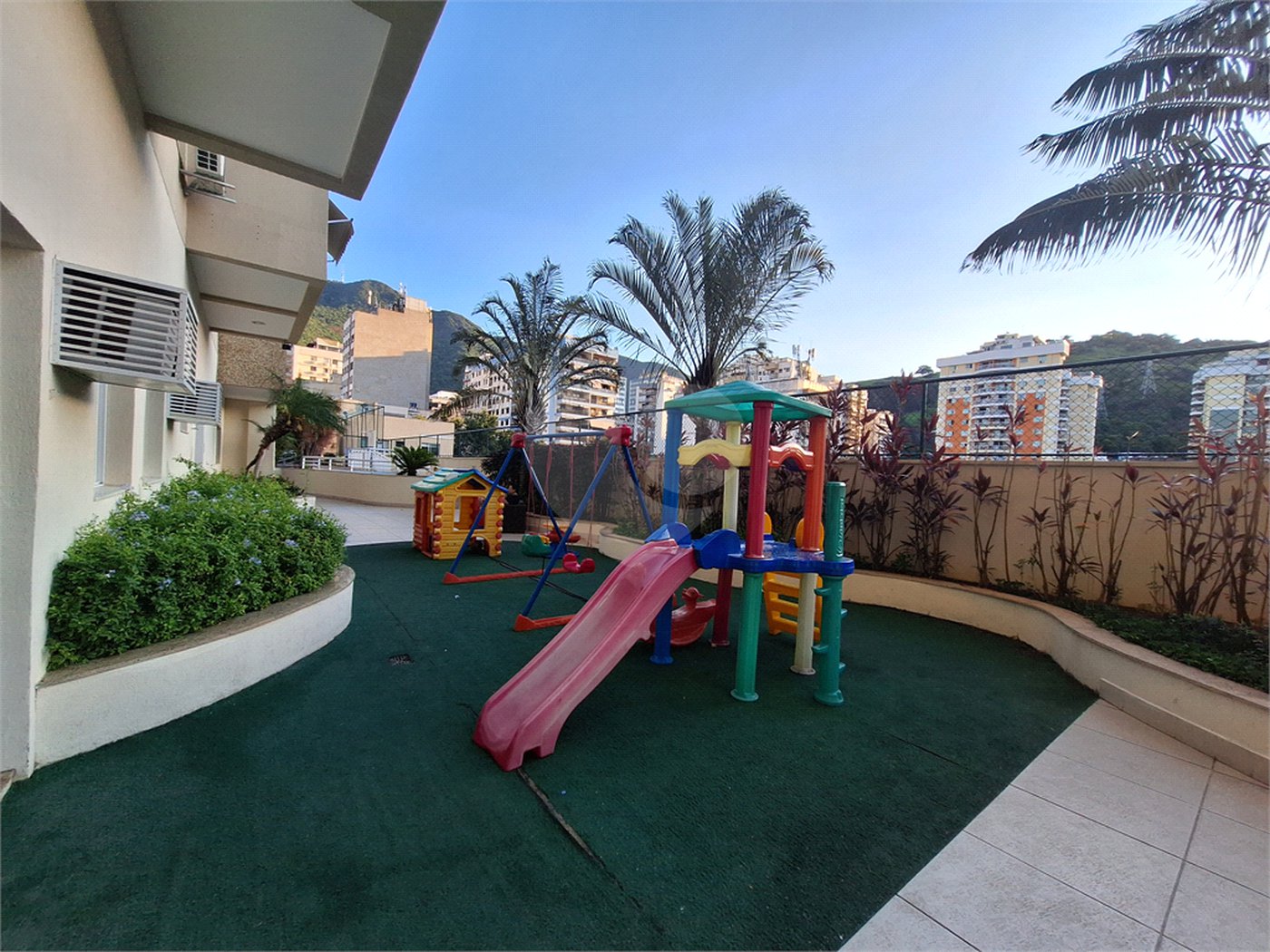 Apartamento à venda com 3 quartos, sendo 1 suíte, em Tijuca, Rio de Janeiro, RJ
