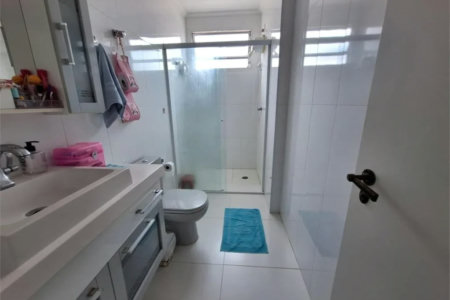 Casa à venda com 3 quartos, sendo 1 suíte, em Vila Gomes, São Paulo, SP