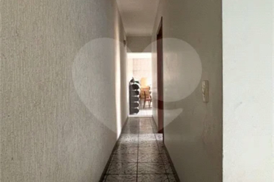 : Sobrado Amplo com Salão Comercial na Brasilândia – Pronto para o seu Negócio!