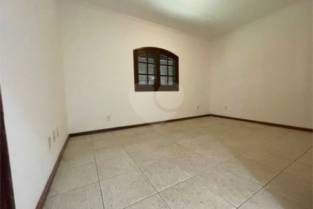 Casa à venda com 4 quartos, sendo 2 suítes,  em Jardim Pagliato, Sorocaba, SP
