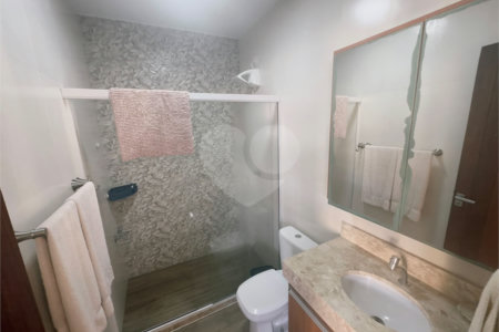 Casa em condomínio à venda com 4 quartos, sendo 2 suítes,  em Caravelas, Armação dos Búzios, RJ