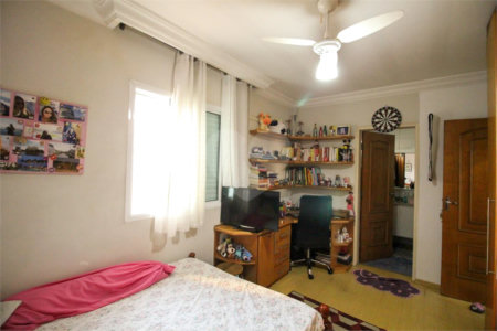 Casa à venda com 5 quartos, sendo 3 suítes, em Vila Paulicéia, São Paulo, SP