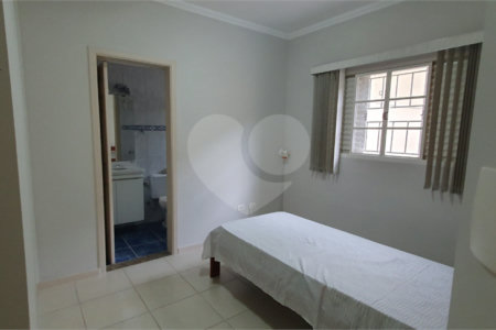 Casa à venda com 4 quartos, sendo 3 suítes, no condomínio Vila Inglesa, Sorocaba - SP