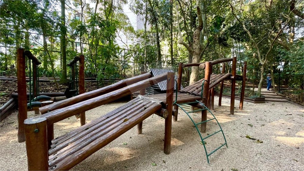 Apartamento à venda com 2 suítes em Parque do Morumbi, São Paulo, SP