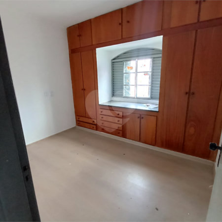 Casa à venda ou para alugar com 6 quartos, sendo 2 suítes, em Jardim Itália, Itapetininga, SP