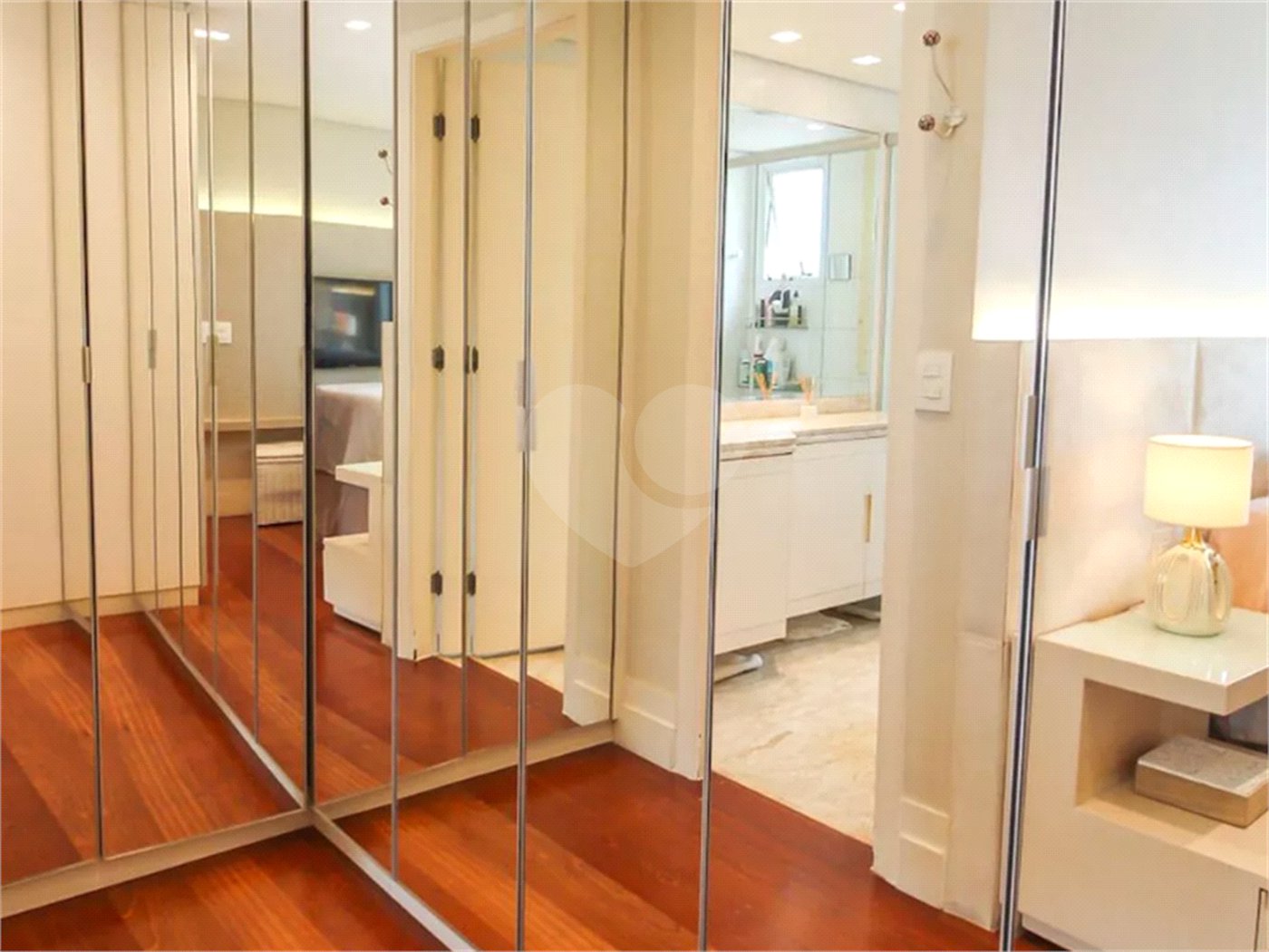 Apartamento à venda com 3 suítes em Real Parque, São Paulo, SP