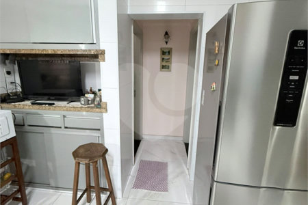 Casa à venda com 3 quartos, sendo 1 suíte, em Chora Menino, São Paulo, SP